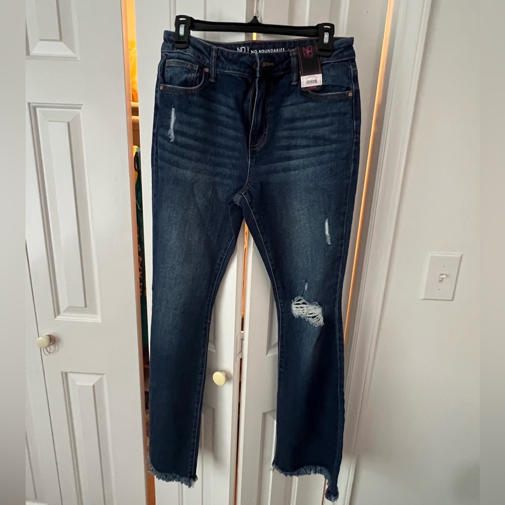 New Boundaries Distressed Jeans, NWT, Size 9